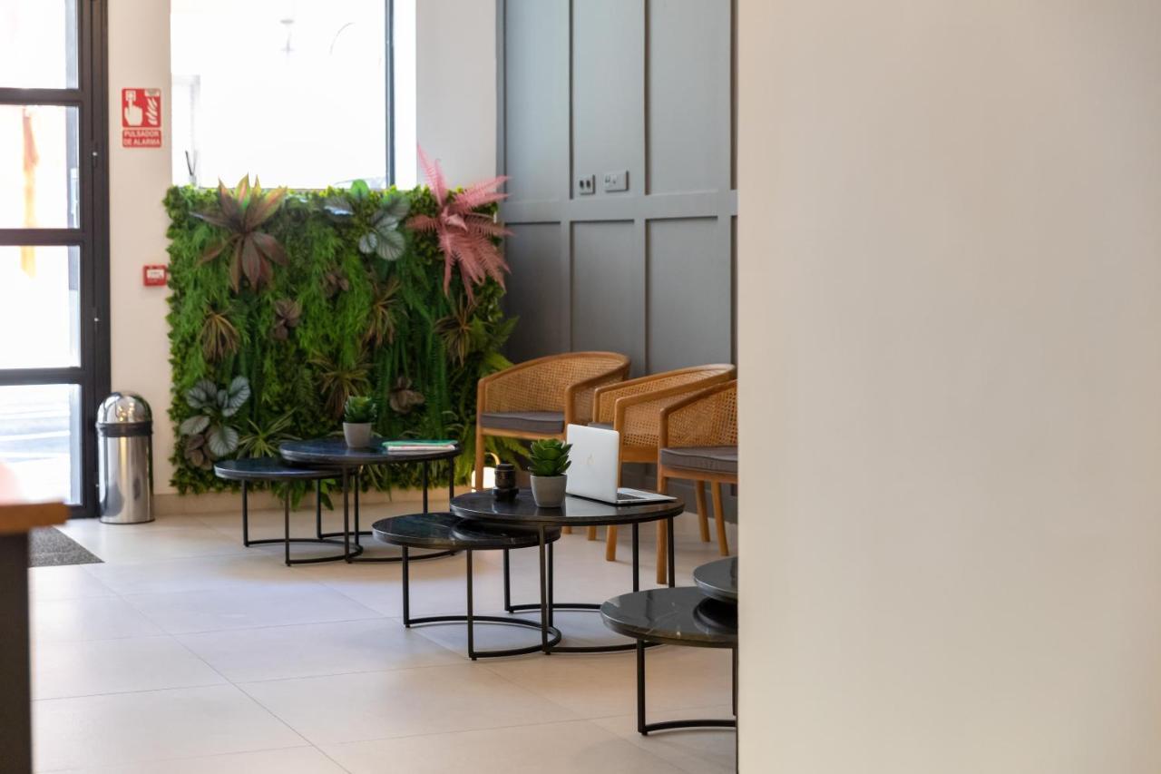 Alidreams Lola Center Apartamentos لقنت المظهر الخارجي الصورة