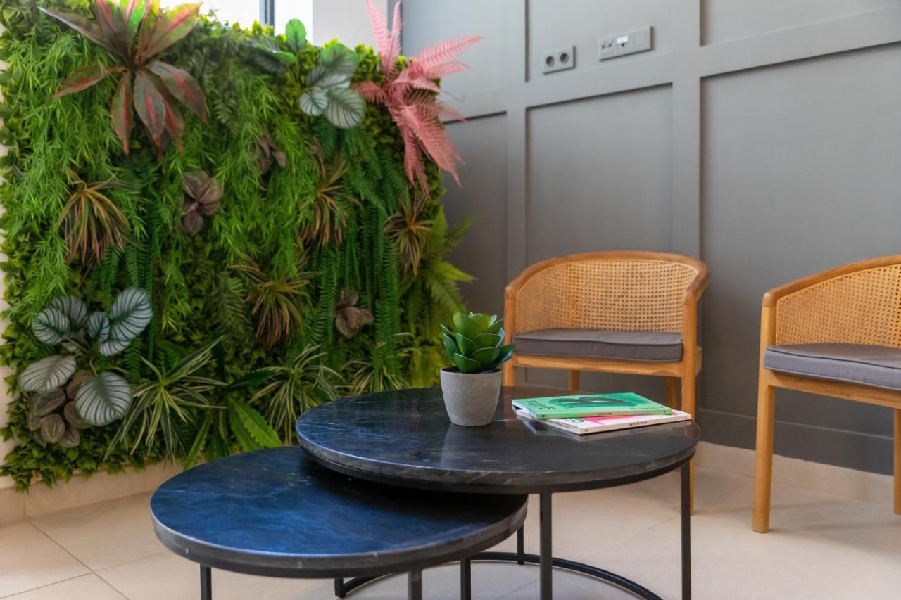 Alidreams Lola Center Apartamentos لقنت المظهر الخارجي الصورة